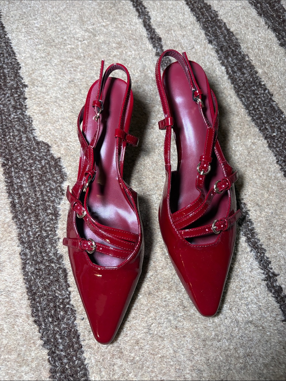 Women’s Red Pointed Slingback heels